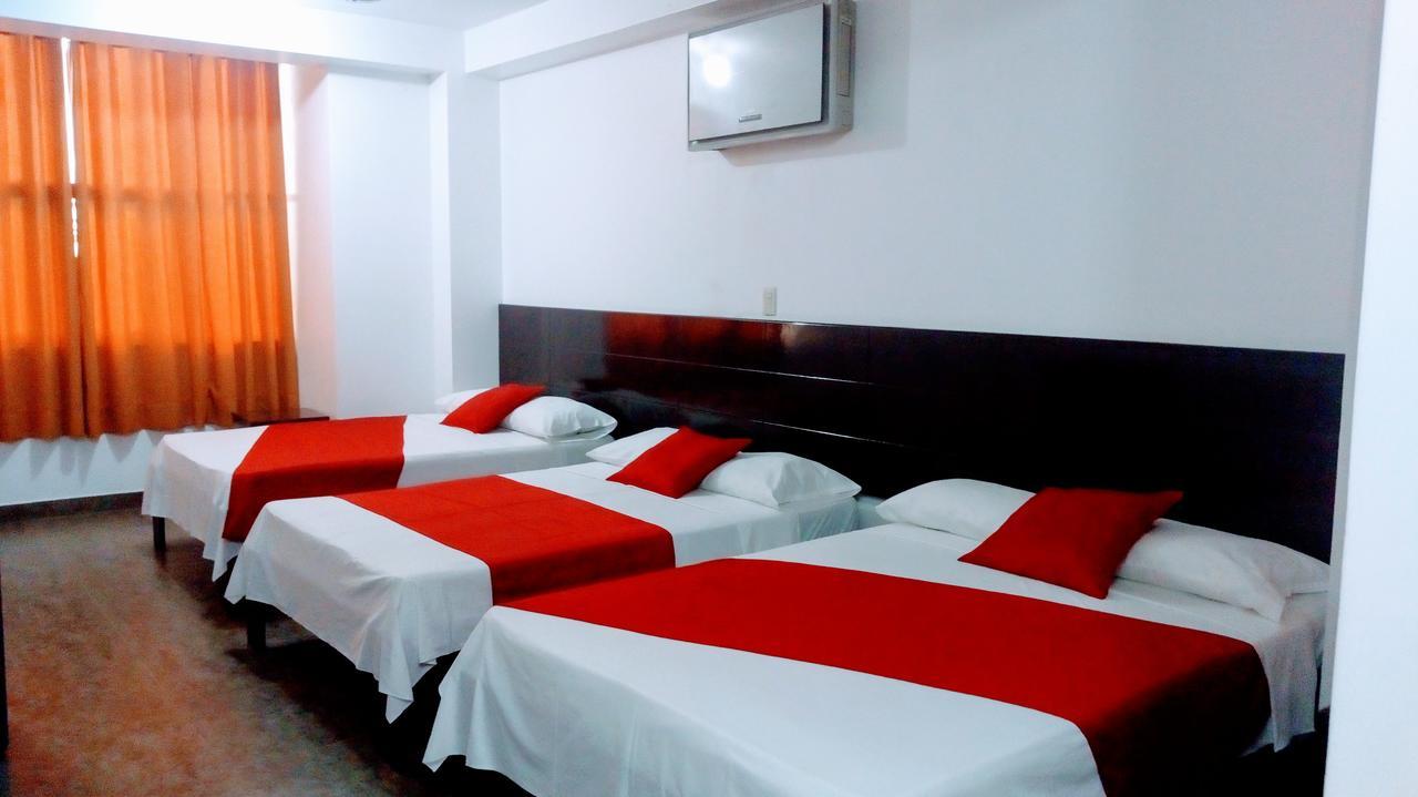 Hotel Luxor Pucallpa Buitenkant foto