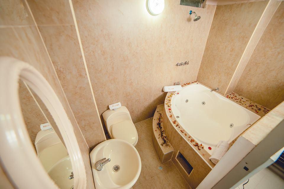 Hotel Luxor Pucallpa Buitenkant foto
