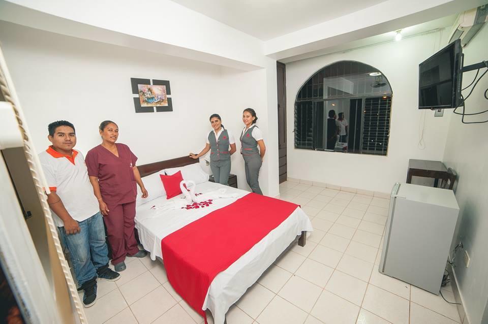 Hotel Luxor Pucallpa Buitenkant foto
